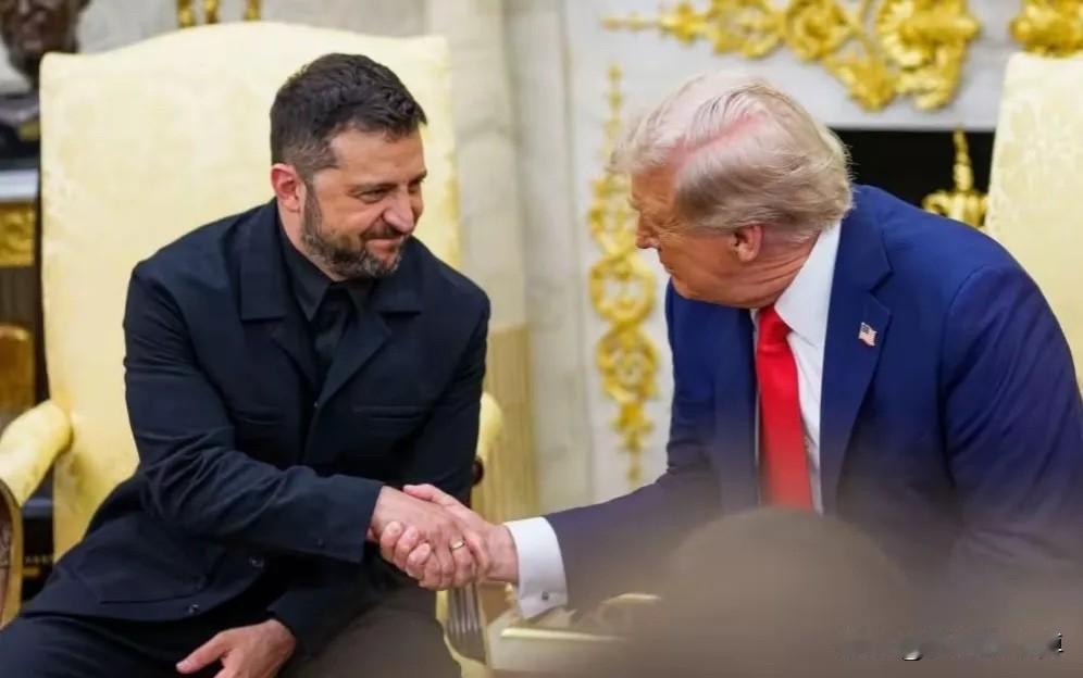 泽连斯基的思路完全是正确的，只要乌克兰不投降，不承认俄罗斯占领的领土，俄罗斯占领