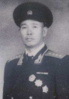 原广州军区后勤部副参谋长——李天德李天德大校（原名叶宗德）（1916-1996