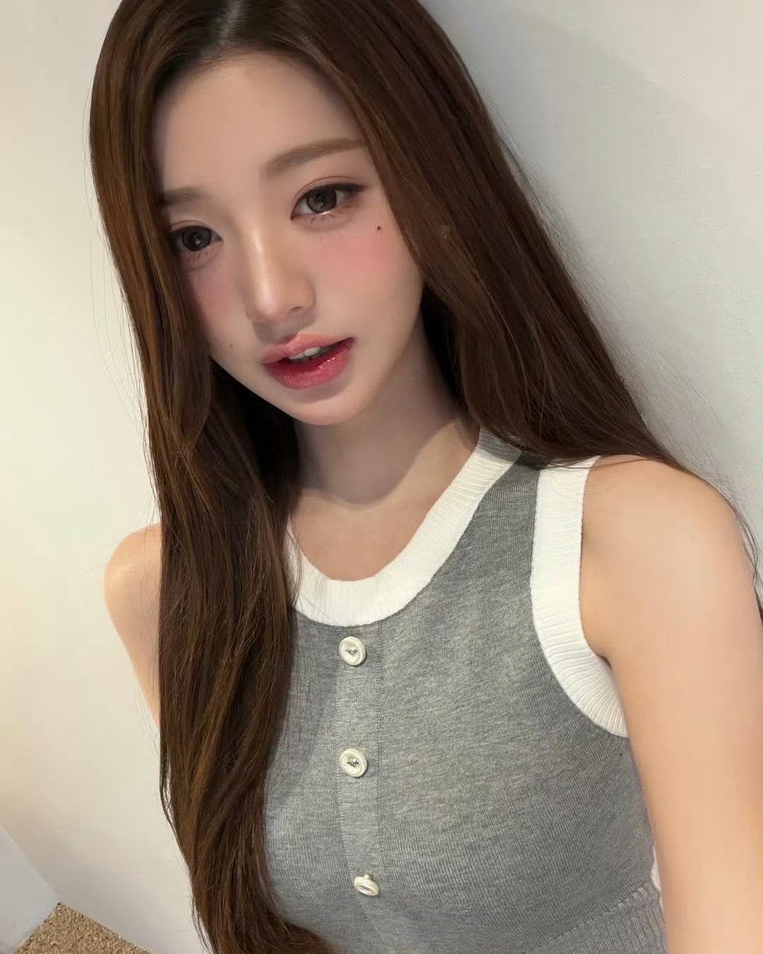 想掰她两颗兔牙下来做玩具