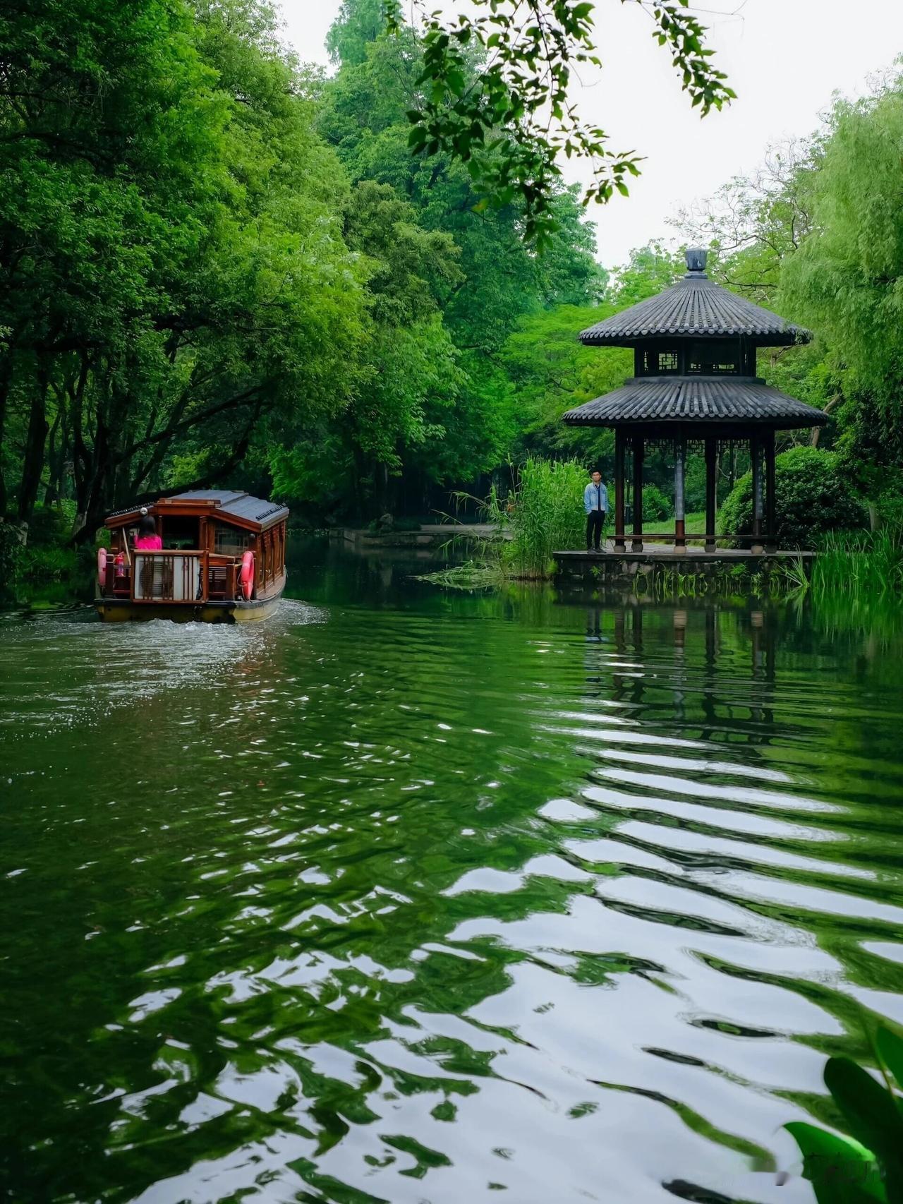 西湖边的世外桃源，超静美，不是乌龟潭，不是九溪烟树这里没有城市喧嚣，也没有江
