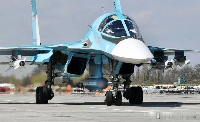 俄军6架Su-34战机在鲍里索格列布斯克空军基地（离乌克兰边境240公里）被乌军