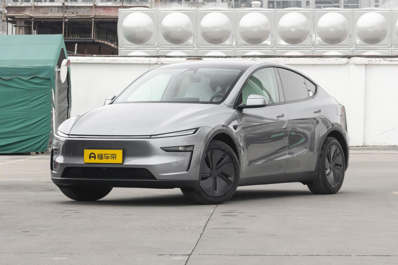 新车讨论之特斯拉ModelY(2025款)：这车外观看久了觉得挺耐看的，就