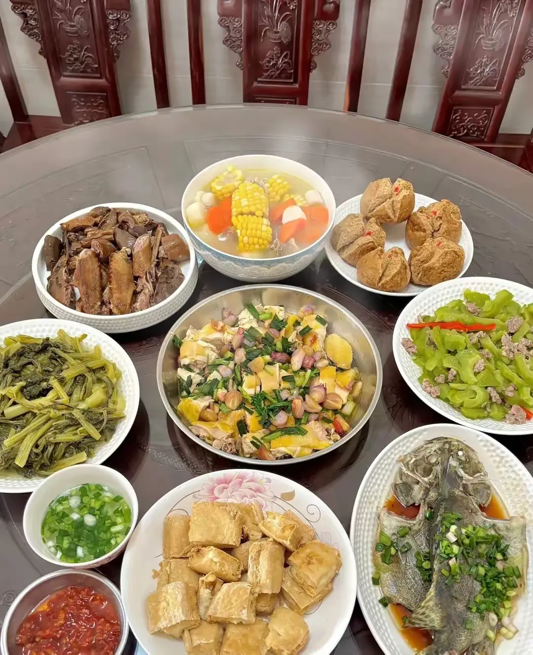家常便饭，美味满满，幸福滋味！🍽️