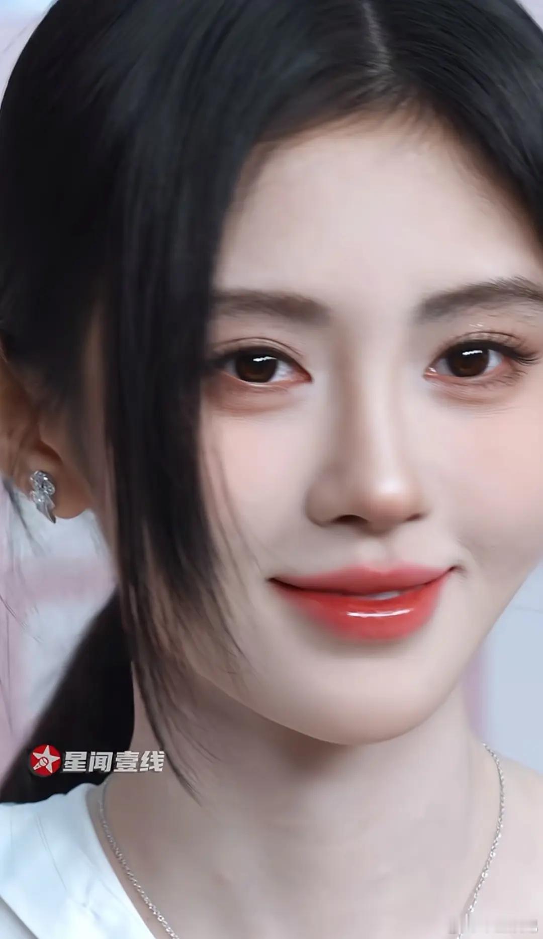 🍊皮肤状态也太好了吧，没有一点儿细纹