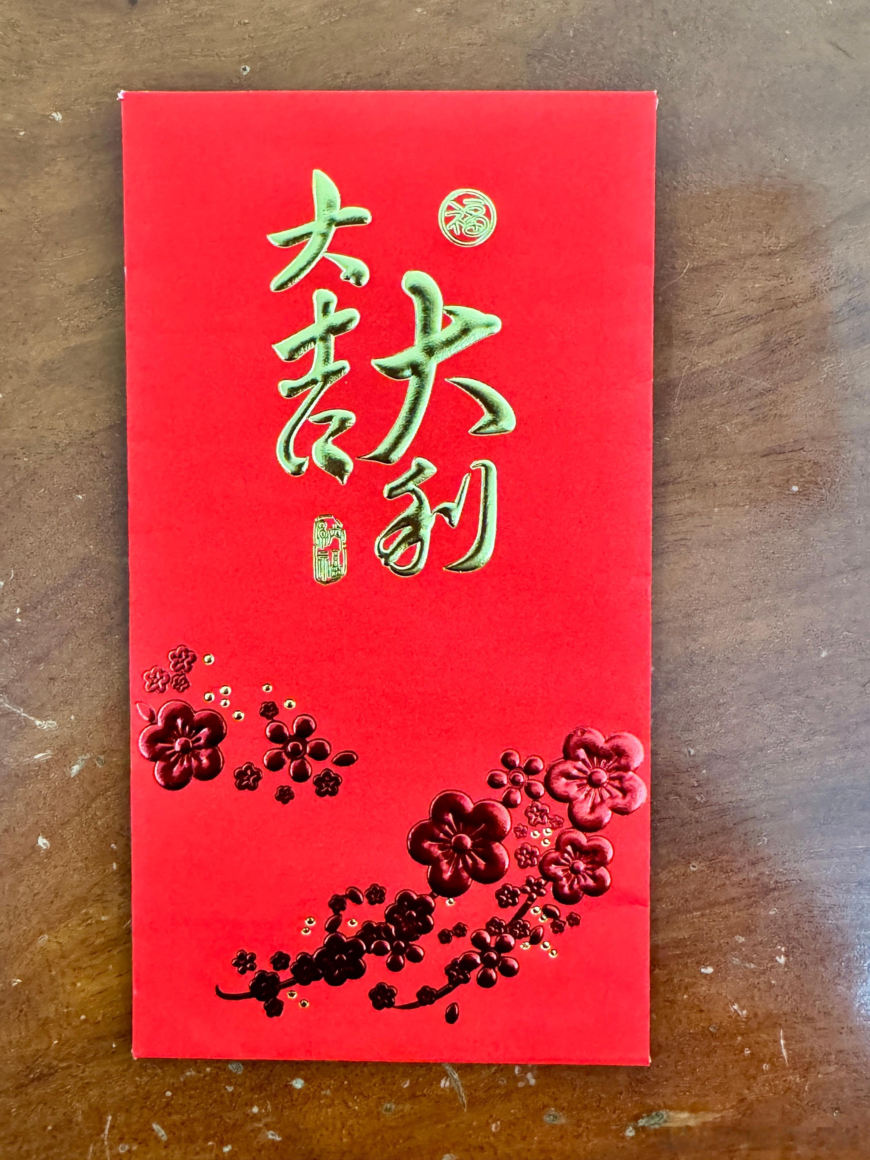 99年来深圳，在深圳呆了二十多年了，02年自己开茶庄到现在，很多朋友都是认识十几