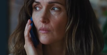 今年奥斯卡影后的头号热门应该就是《如果有腿，我会踢你》的萝丝·拜恩了。她现在已经