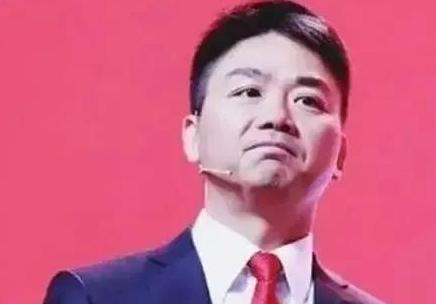 美国人傻眼了！本以为中国不敢丢掉美国市场，结果没曾想，出口转内销了，中国