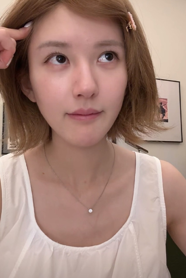 好多人都说赵露思和爽子一样