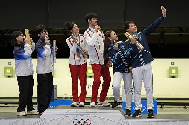 亚运会|“铁打的盛李豪, 流水的女搭档”, 只因女子10米气步枪国内竞争太卷