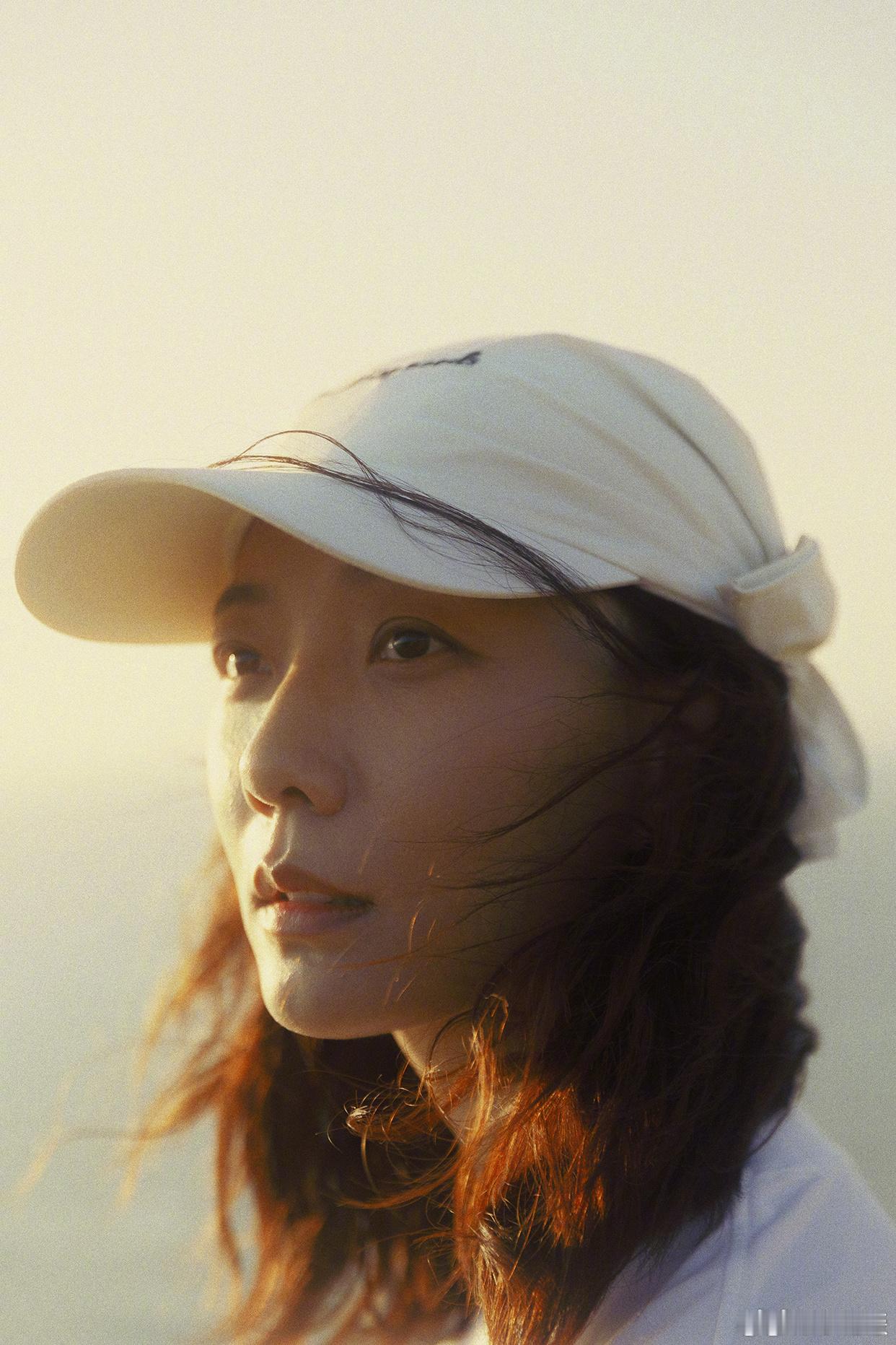 王珞丹真走进莫奈的画里了想复刻王珞丹同款打卡画面好美好自由...这回真走进莫奈