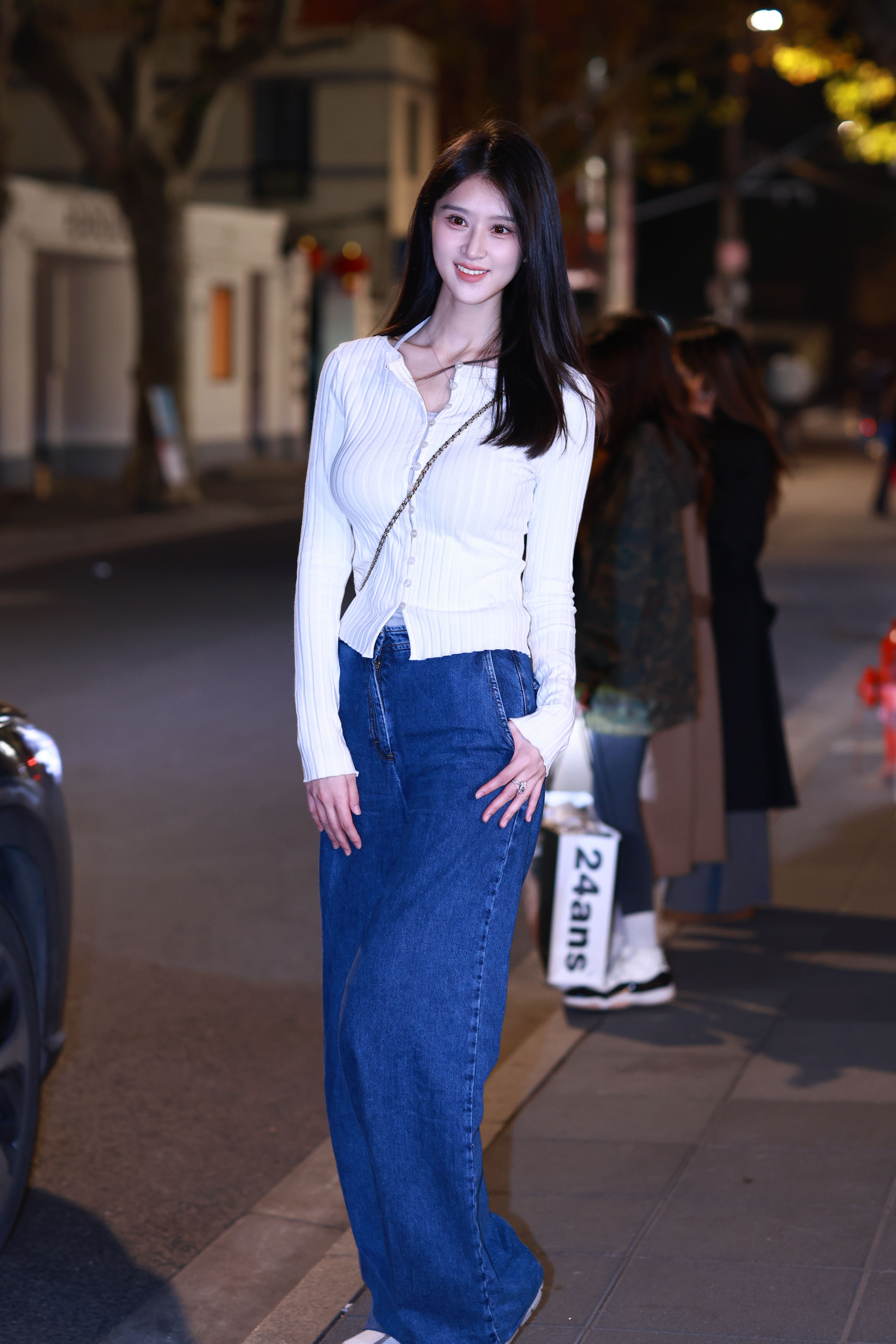 这么高怎么还有点可爱街拍选美冠军182白舒～