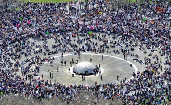 美国本土爆发混乱，奥巴马痛骂白宫，拜登发声，特朗普遇到麻烦了 这边美国本土的