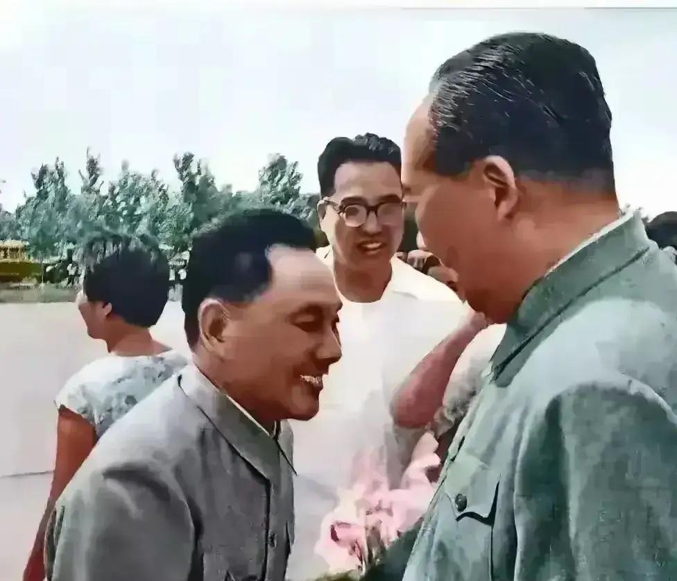 经典绝伦的照片，这照片给出来了几亿人民群众希望的答案。这样的记者值得点赞！在伟