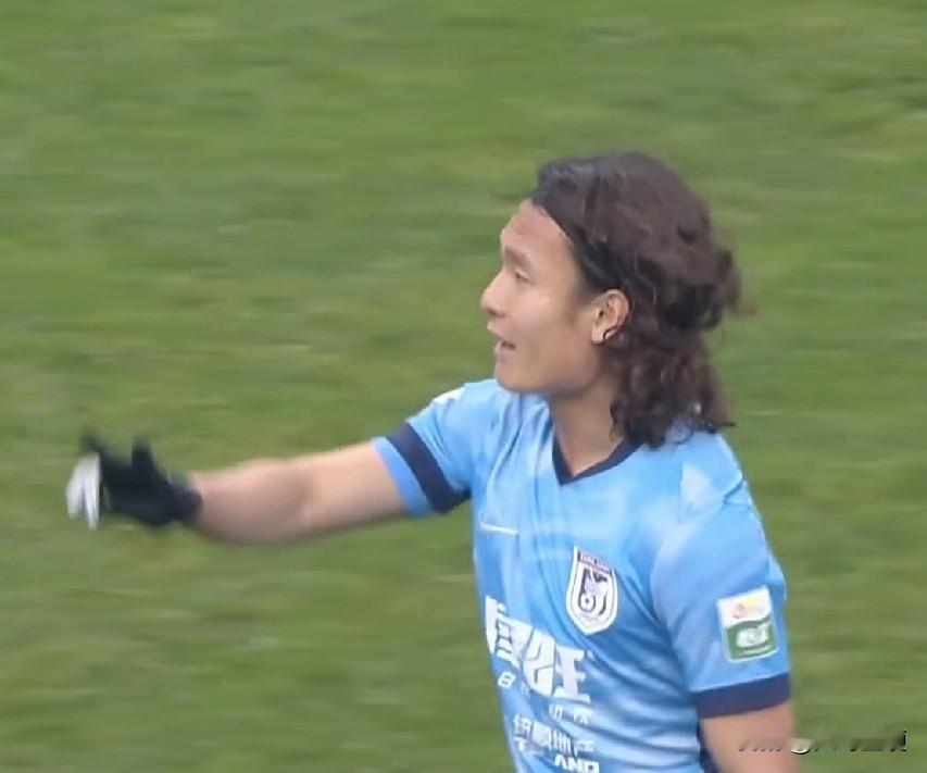 漂亮！球进了！没有了马莱莱和阿利米，廖锦涛和阿奇姆彭站了出来[点赞]北京时间4