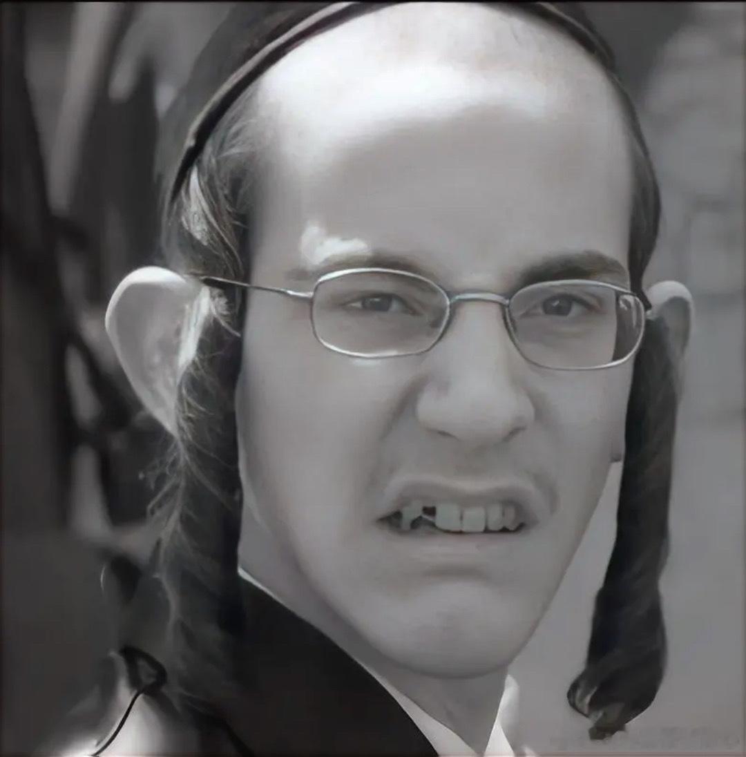 意大利最受尊敬的周刊之一《L'Espresso》刚刚发布了一期极具冲击力的封面，