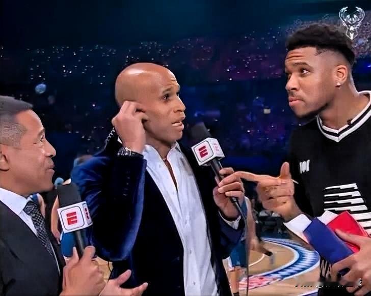 字母哥真是一点不给Shams面子啊！今日字母哥接受媒体采访，在评价自己队员的