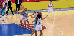 郭昊文泡沫破灭很尴尬，失误多有阵容原因，威瑟斯彭前三节48分让人绝望同曦赢上