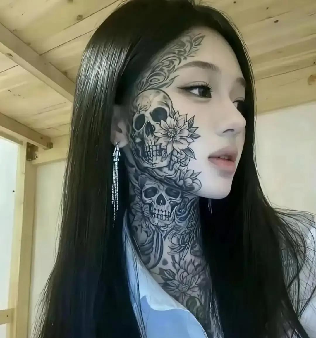 甘肃纹身姑娘去相亲，男方妈妈一句“有纹身的姑娘不能要”直接把她踢出局。她拍视频