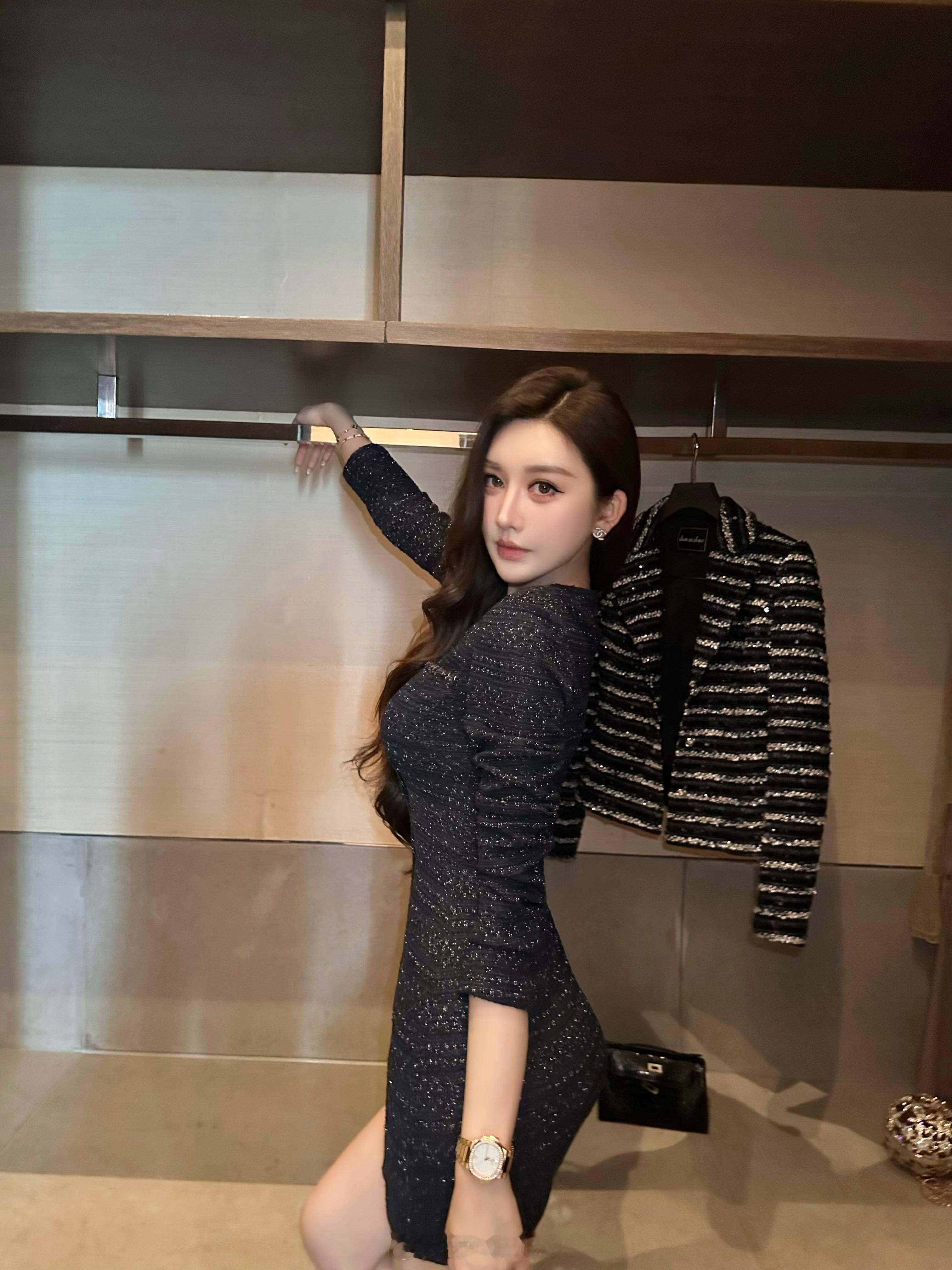 一会见哦姐妹们🖤​​​
