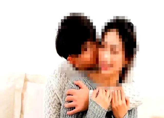 小水去深圳投奔男友，在烧烤店工作，短期内与老板发生两次性关系，第三次半夜拒绝并推