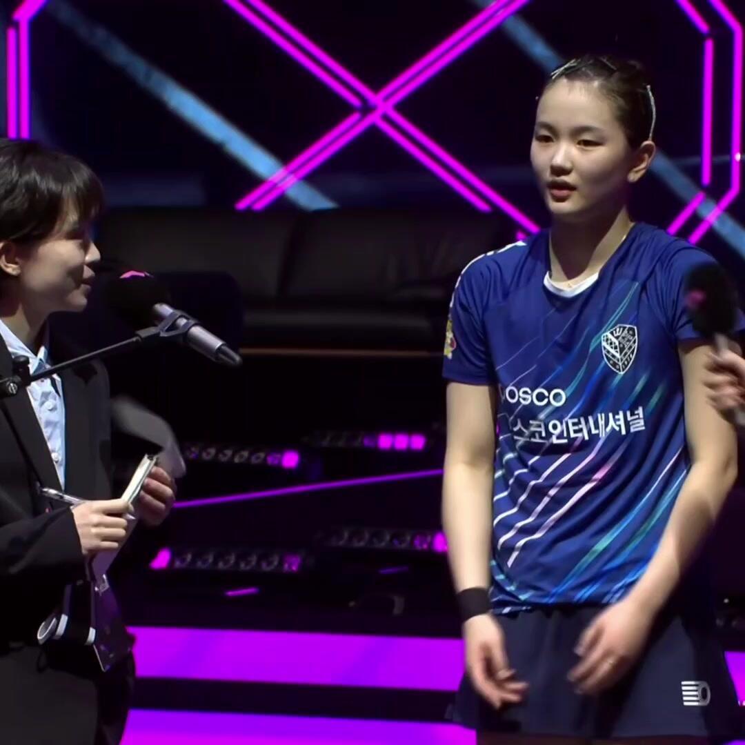 韩国打乒乓球的美女赢了蒯曼,大曼估计是急着回去参加全运会,输赢都可!金娜英真好