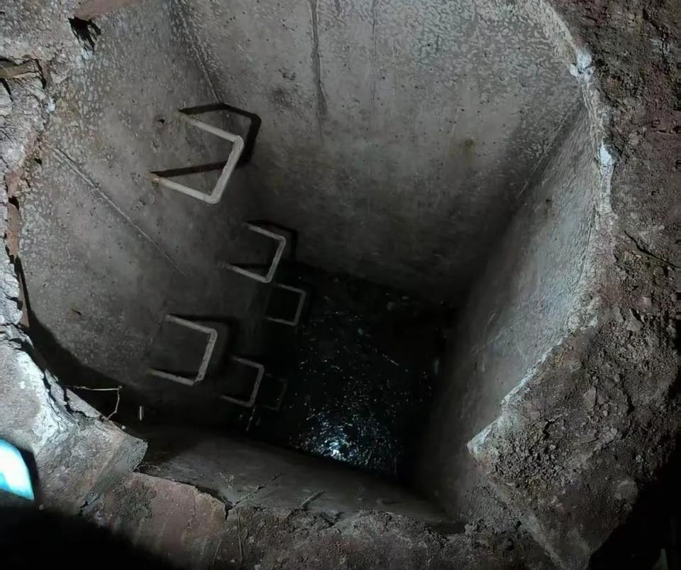 父亲怎么能用“满意”这个词？儿子死了啊！重庆某学院发生学生掉进化粪池身亡的悲剧，