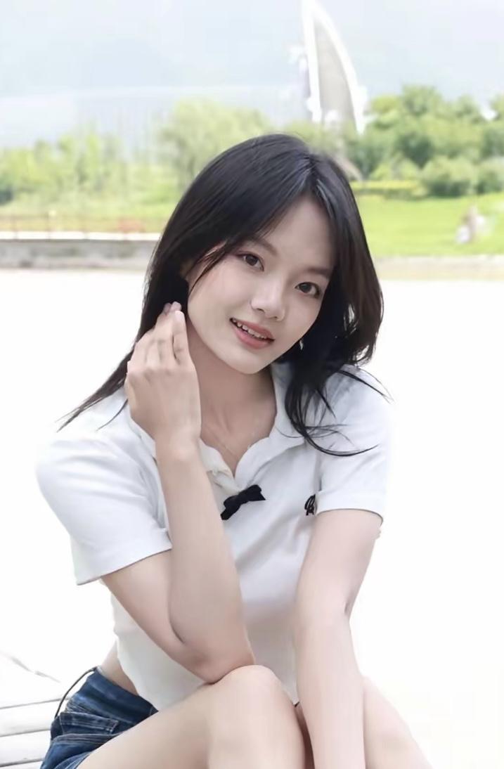 如何形容一个女子的美丽?漂亮