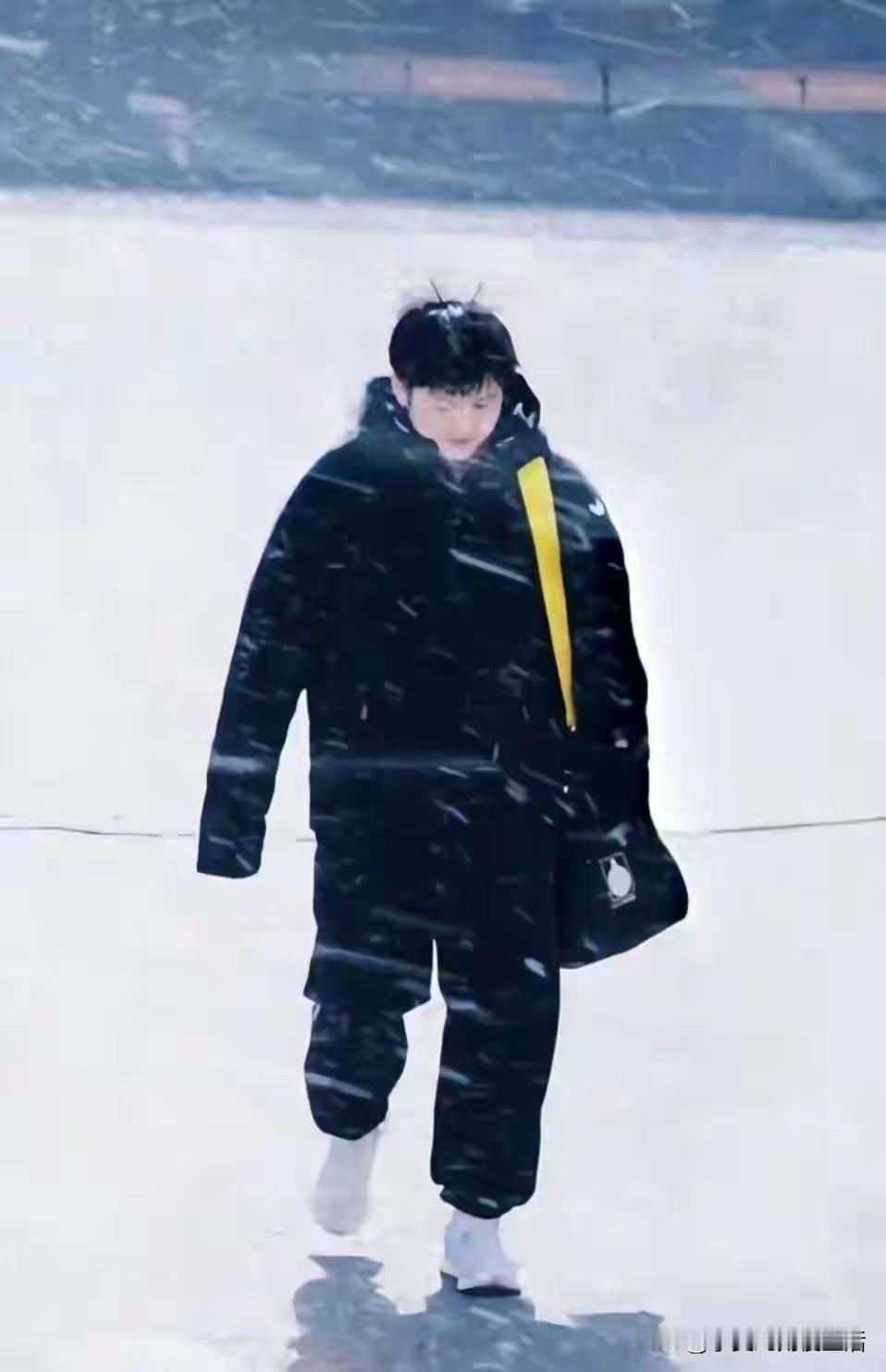 为什么全世界就中国乒乓球队运动员必须过U15和U19这道坎，而其他外协可以不用呢