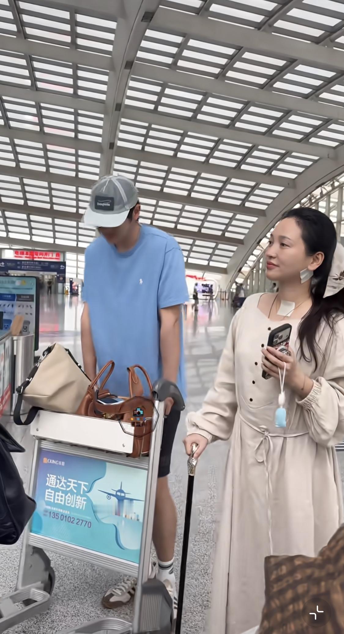 金莎和孙程潇就差一个官宣了吧，看金莎录制综艺的时候都被保存的很好。又是轮椅又是拐