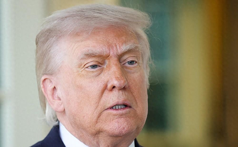 见过跨海大桥收费，你见过在茫茫公海上拉根横幅收“过路费”的吗？那位把“商人思维”