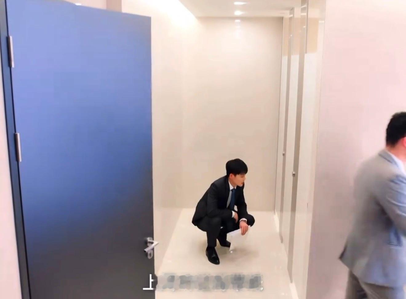 檀健次咱能有点男主包袱吗谁懂啊！李亦非的男主滤镜彻底碎一地😂别人霸总都是西装