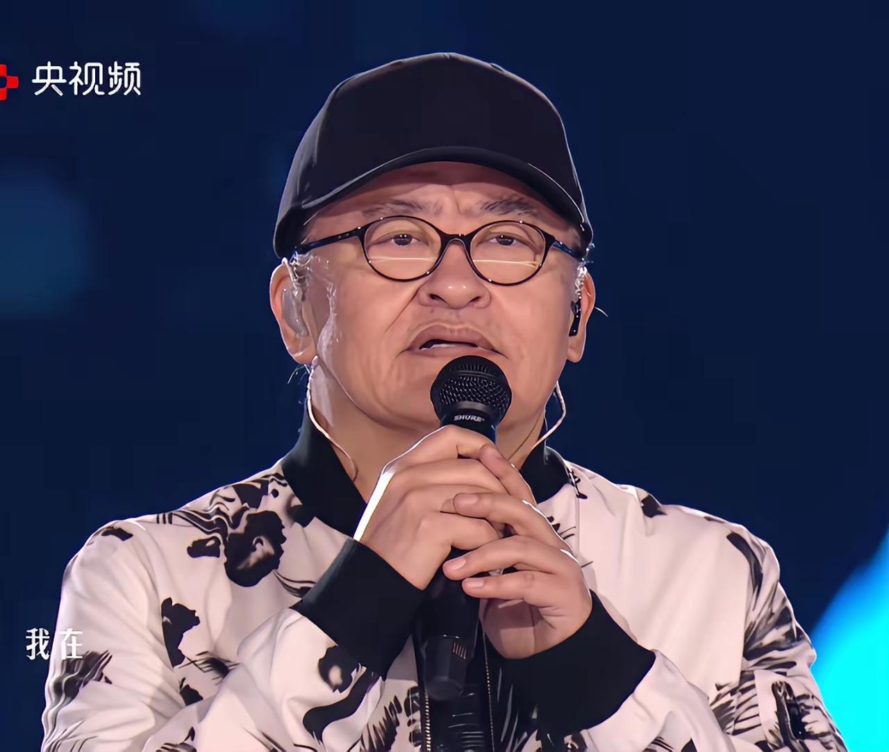 著名歌手刘欢走了，了解之后才知道，他晚年的日子是这样过的。2023年，60岁的