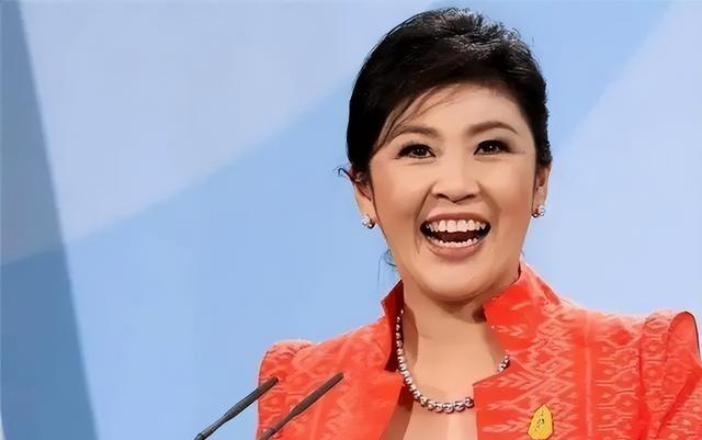 英拉“跑路”细节：换车扔手机，14名随从帮忙，事发前守卫被撤走英拉祖籍广东梅州