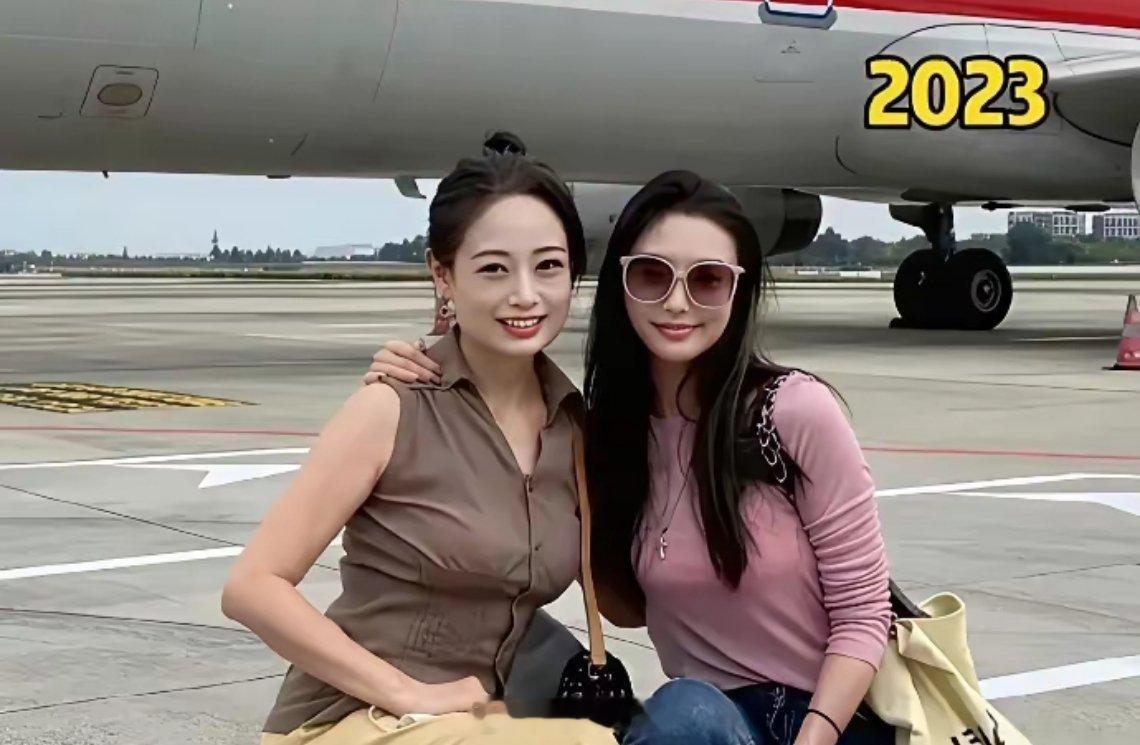 妈妈真厉害，把怀里的萌娃，熬成了姐妹。