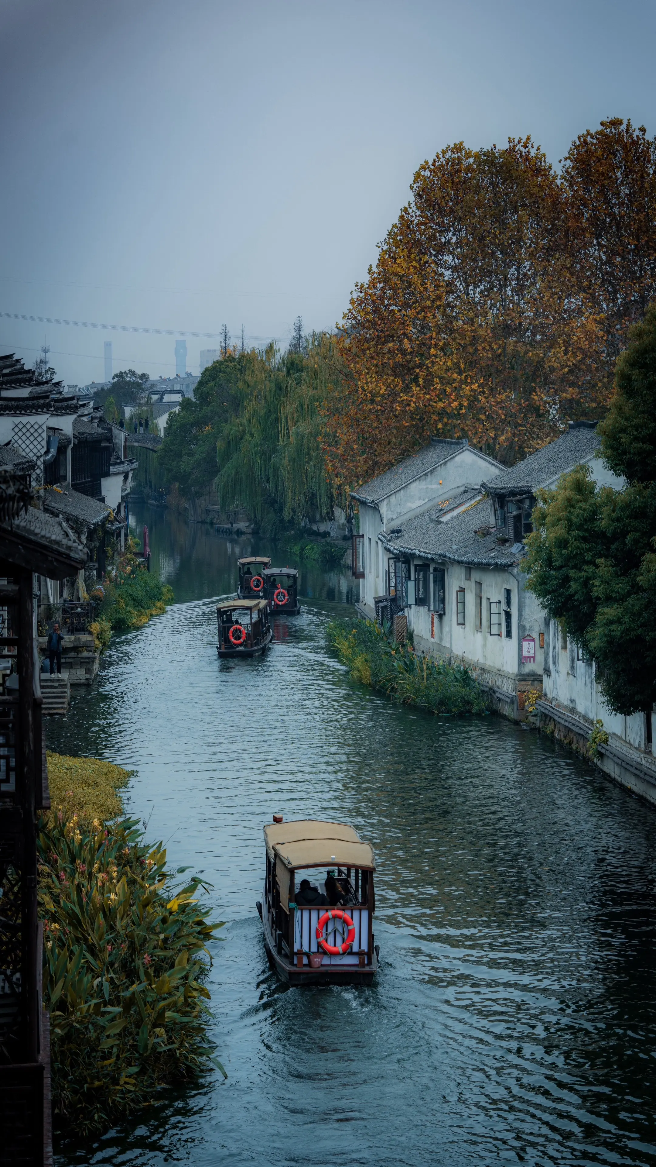 南浔不难寻，打卡江南秋日画卷。南浔古镇秋日拍照攻略，感受江南秋景 📍...