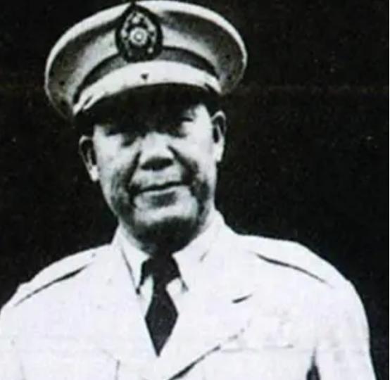 1949年，蒋介石下令刘安祺撤离青岛前炸毁重要设施。但刘安祺没执行，部队走后青岛