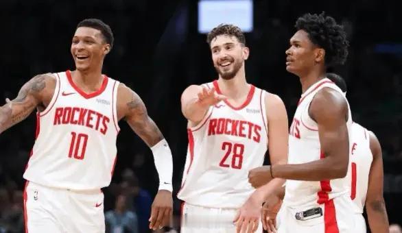 马刺105-106惜败灰熊，为火箭送上排名大礼，使其与西部第2至第6名仅差1.5