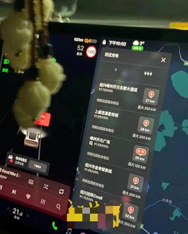 这不亚于故意杀人！上海，女子驾驶新能源车在高速上行驶，车辆显示续航还有72公里，