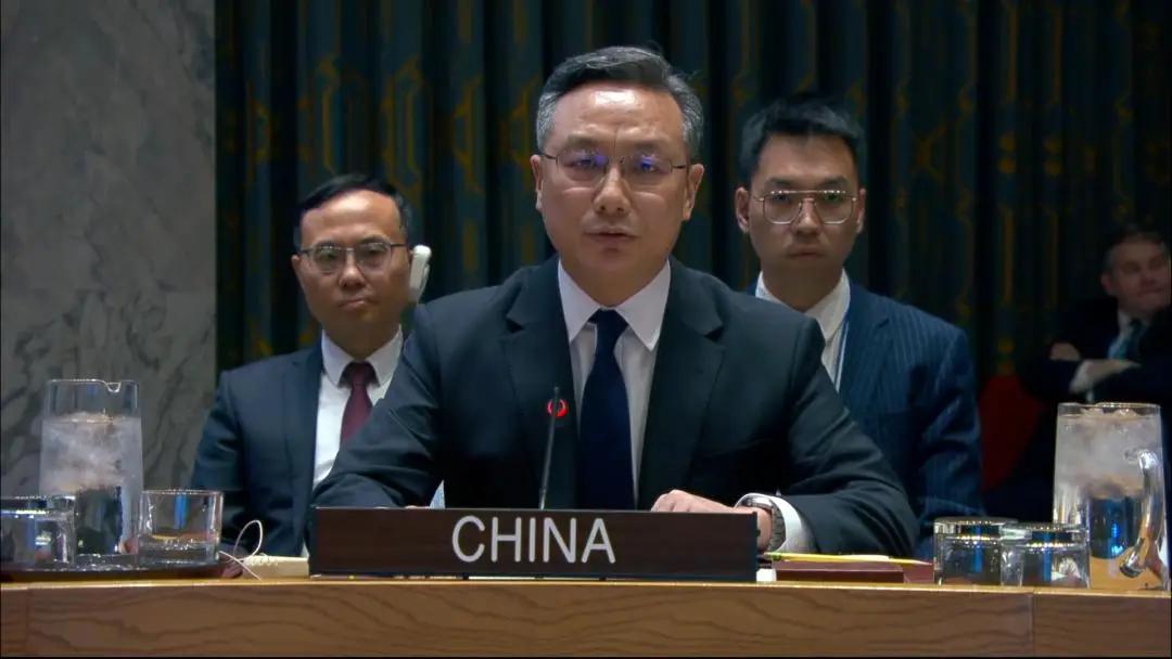 联大会场杀疯了！中国常驻联合国副代表孙磊大使当着全球代表的面，把六个“人权教师爷