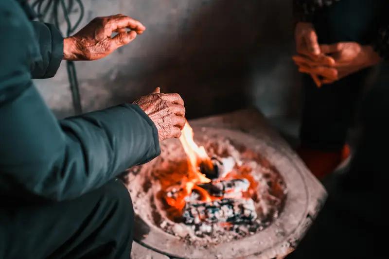 我开始怀疑养生了！瞧瞧我爷爷奶奶，爷爷94岁，奶奶92岁，身子骨硬朗，还能自