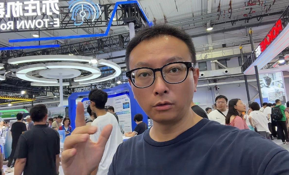 机器人一定要长成人形吗几天不见机器人又进化了如果AI需要一副身体，车，为什么不能