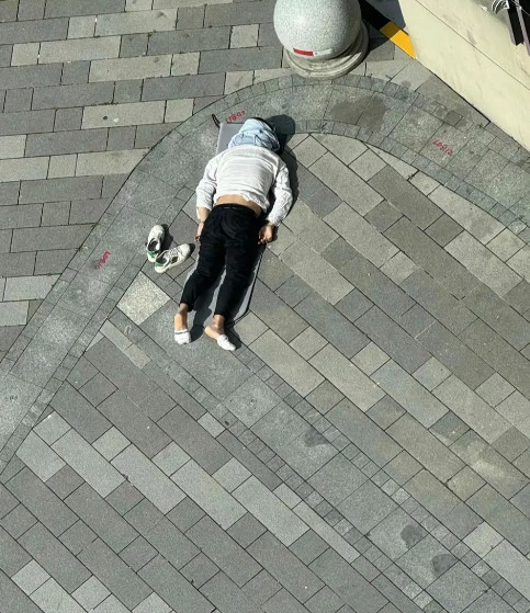 这该死的松弛感，要不是我报警，我们家房价还的跌