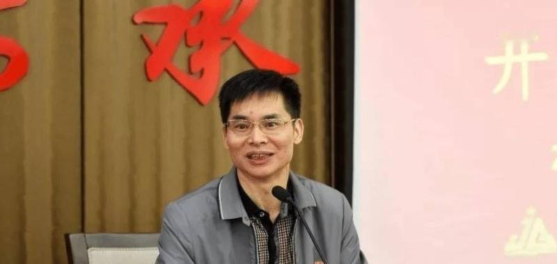 深夜敲门，手插兜，被当成掏枪！美国教授当场报警，中国天才谢彦波被连夜遣返。