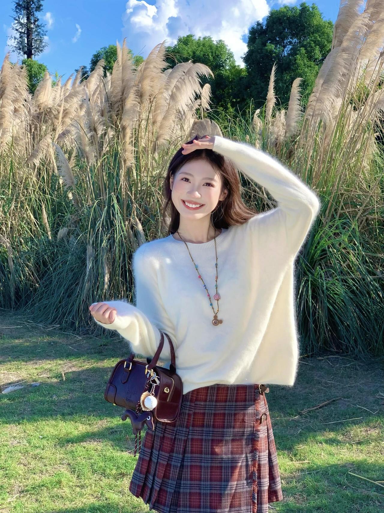 阳光下的少女