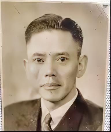 1948，毛人凤派特务沈醉去暗杀自己的姐夫余乐醒，沈醉到达时，毫不知情的余乐醒正