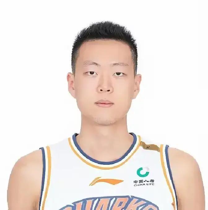 看到张知垚的数据，突然觉得某些“天才”的光环太刺眼了。面对广厦，20分钟，