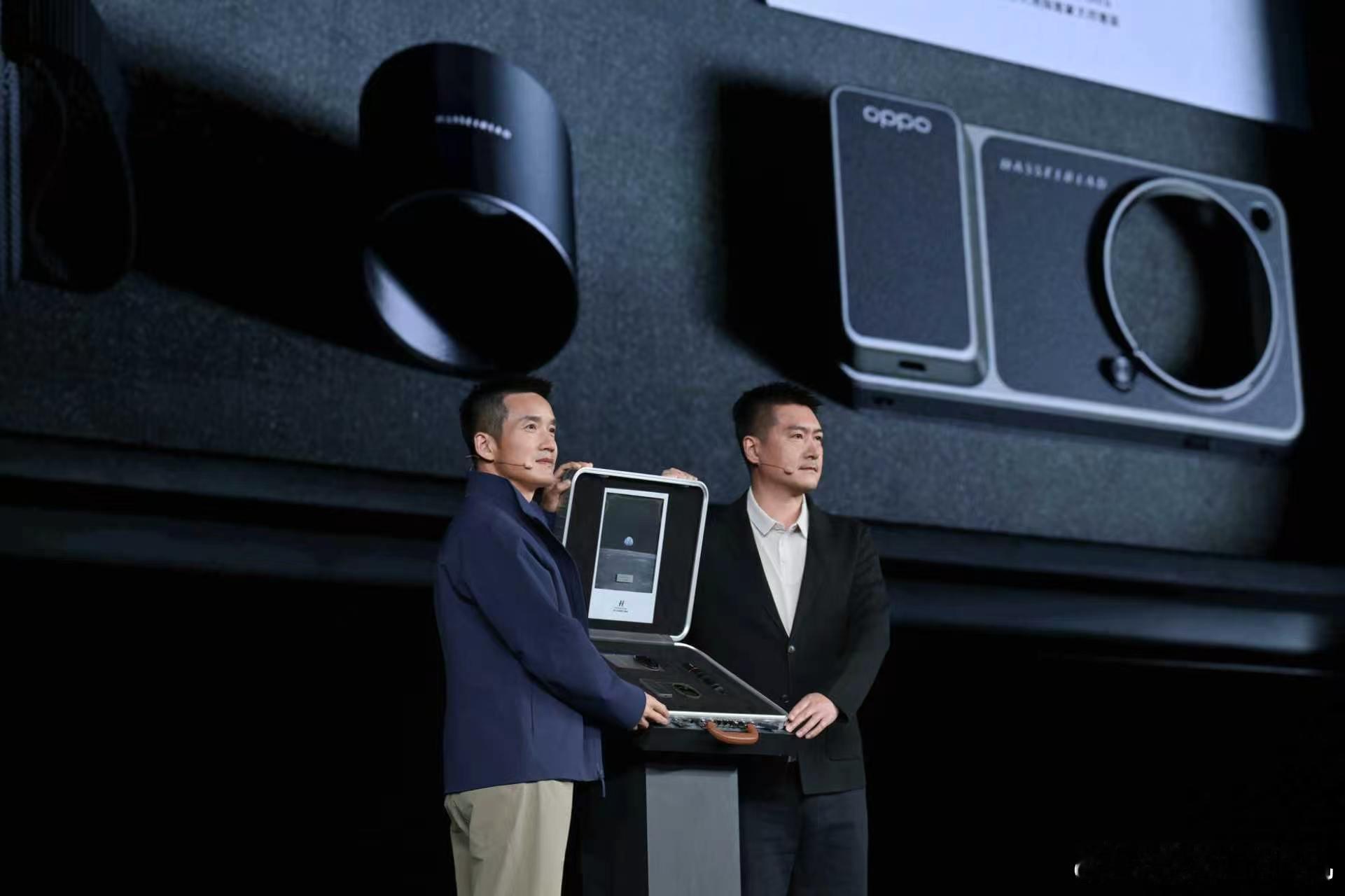 OPPOFindX9Ultra发布会现场，还带来了压轴的Onemore