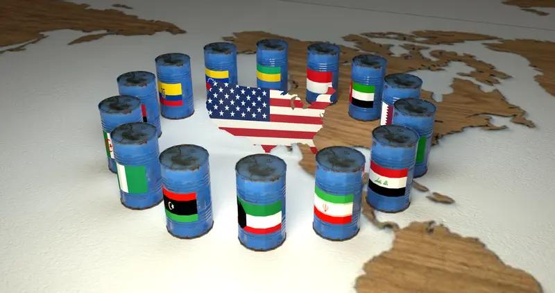 很多人刷到国际原油涨跌、中东冲突新闻，只当是遥远的国际大事，和自己过日子没关系。