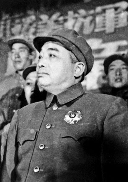 1937年9月,八路军东渡黄河开赴抗日前线,朱德任总指挥、彭德怀任副总指挥的名单