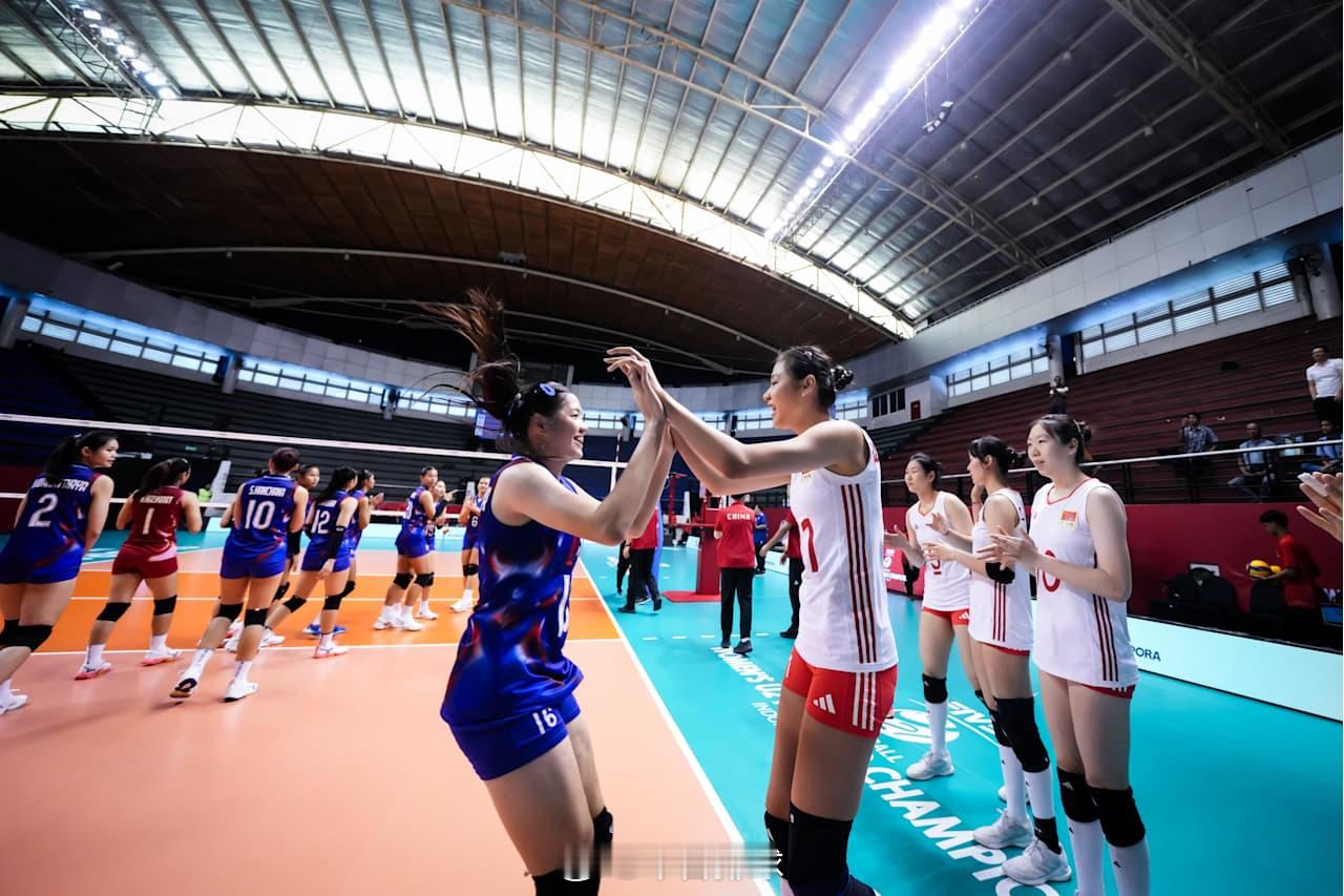 2025U21女排世锦赛中泰比赛结束后…​​​